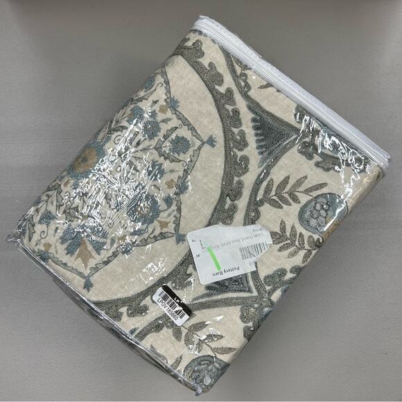 Pottery Barn Lilah Suzani Duvet Cover King / Cal King Floral Embroidered NEW - Picture 6 of 7